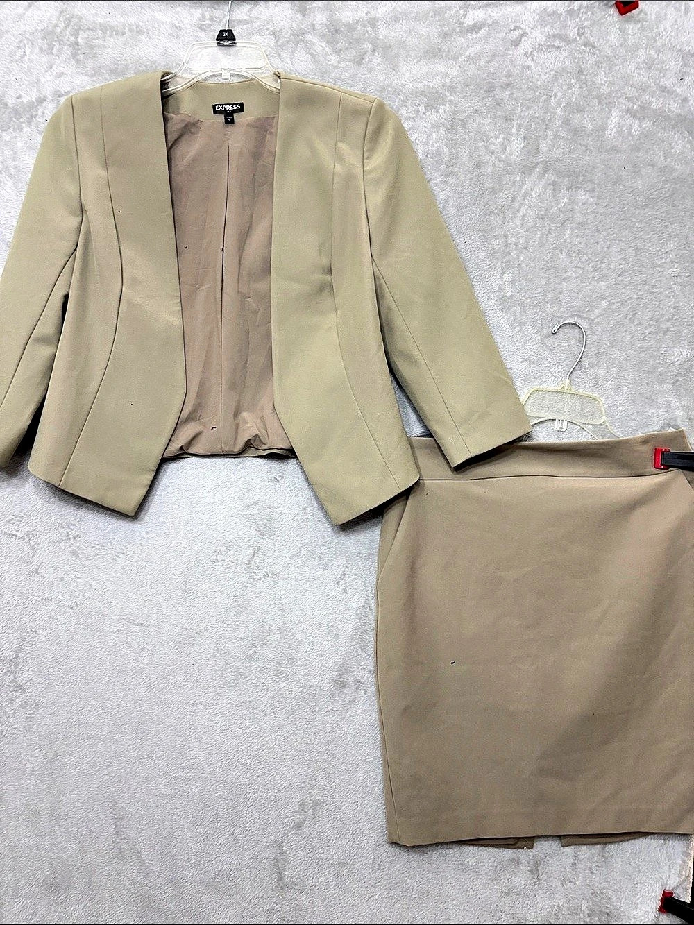 Express Women's tan Skirt Suit Set Size 10 Like New